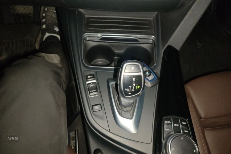 BMW 3 Series 2018 #16 BMW 3 Series 2018 car image #16