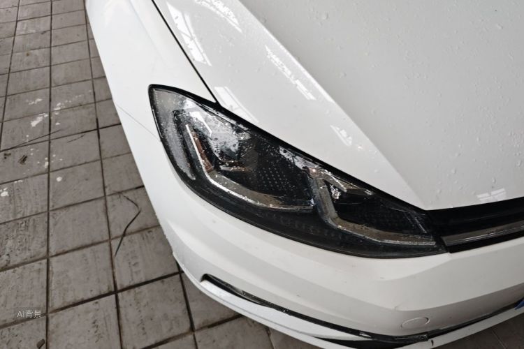 Volkswagen Golf 2018 car image #8