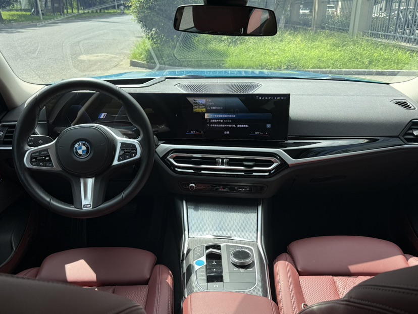 BMW i3 2023 car image #8