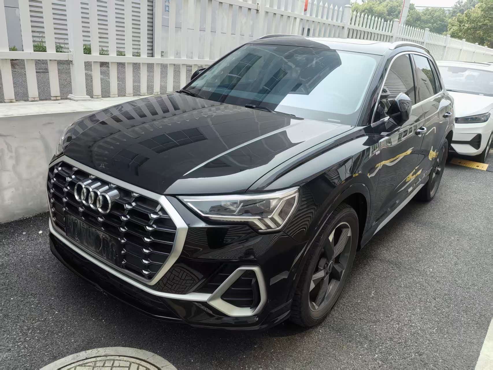 2022 immagine di auto 