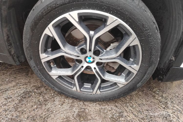 BMW X1 2021 car image #9