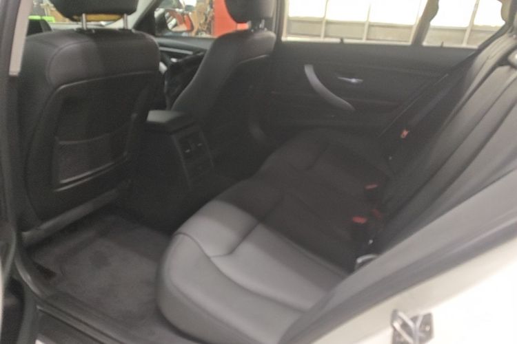 BMW 3 Series 2015 #17 BMW 3 Series 2015 car image #17