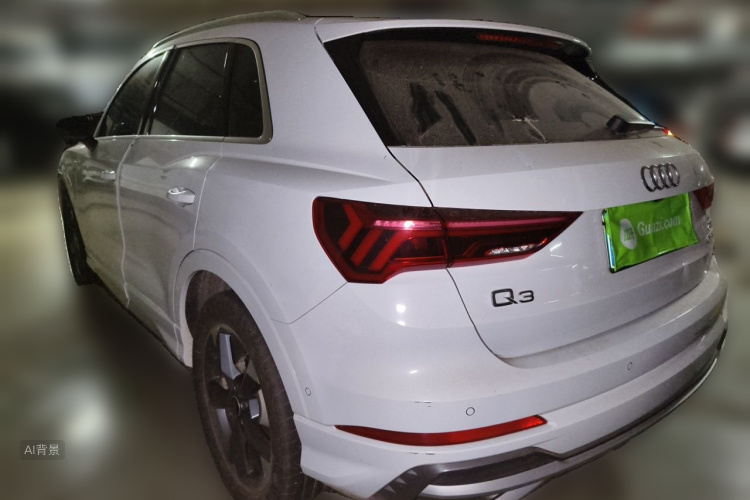 Audi Q3 2023 car image #5
