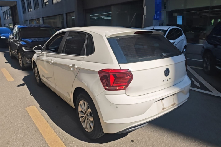 Volkswagen Polo 2021 car image #5