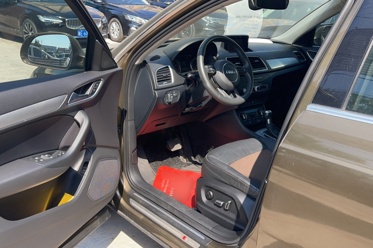 Audi Q3 2019 #10 Audi Q3 2019 car image #10