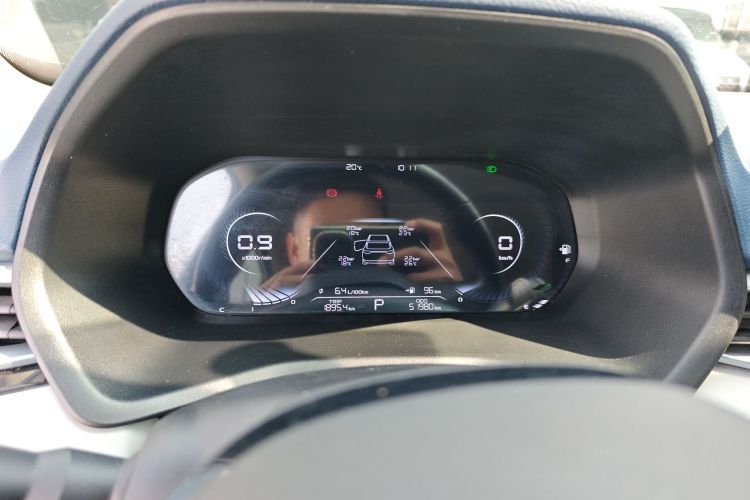 GEELY Emgrand 2022 изображение автомобиля #19