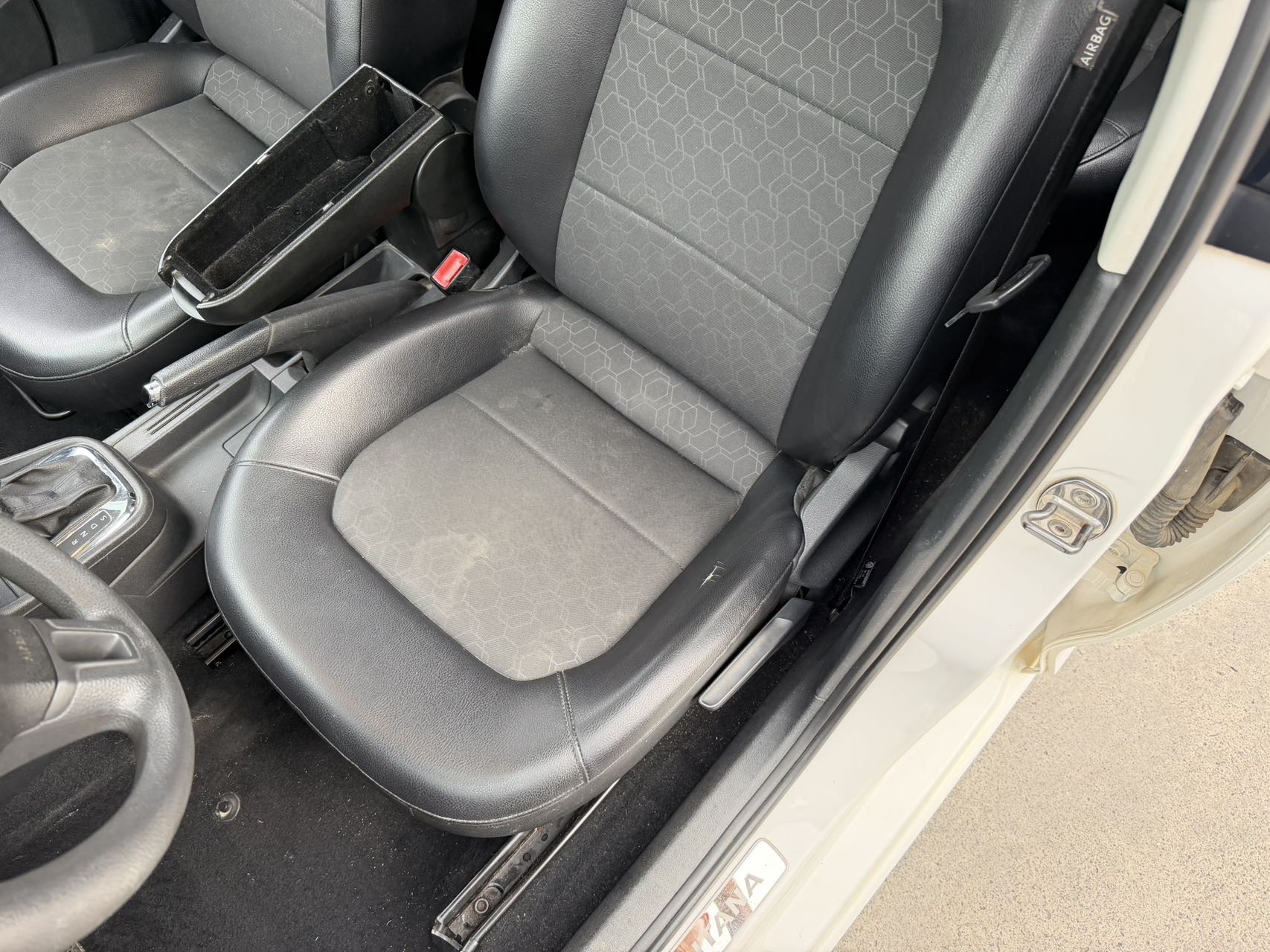 Volkswagen Santana 2014 car image #15