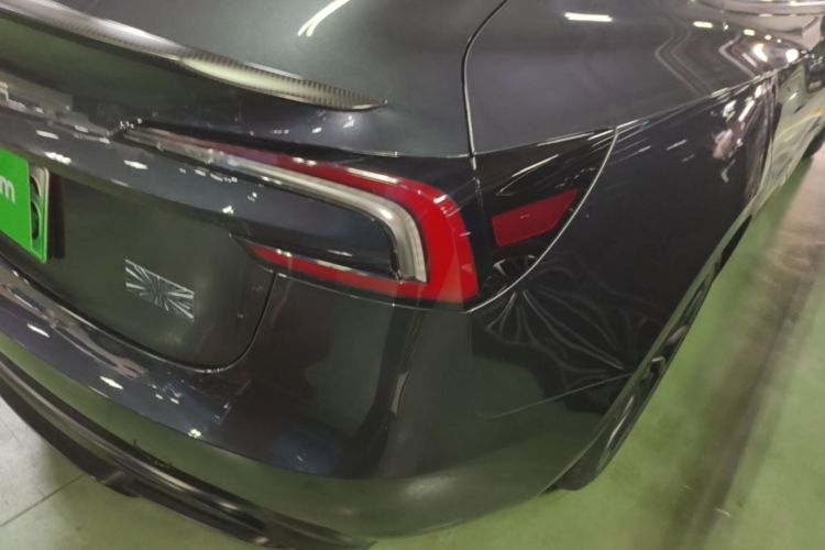 Tesla Model 3 2024 car image #8