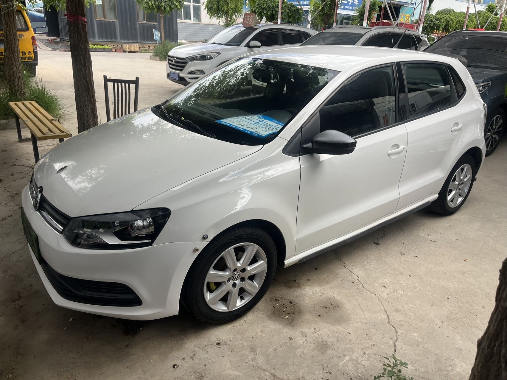 Volkswagen Polo 2015 car image 