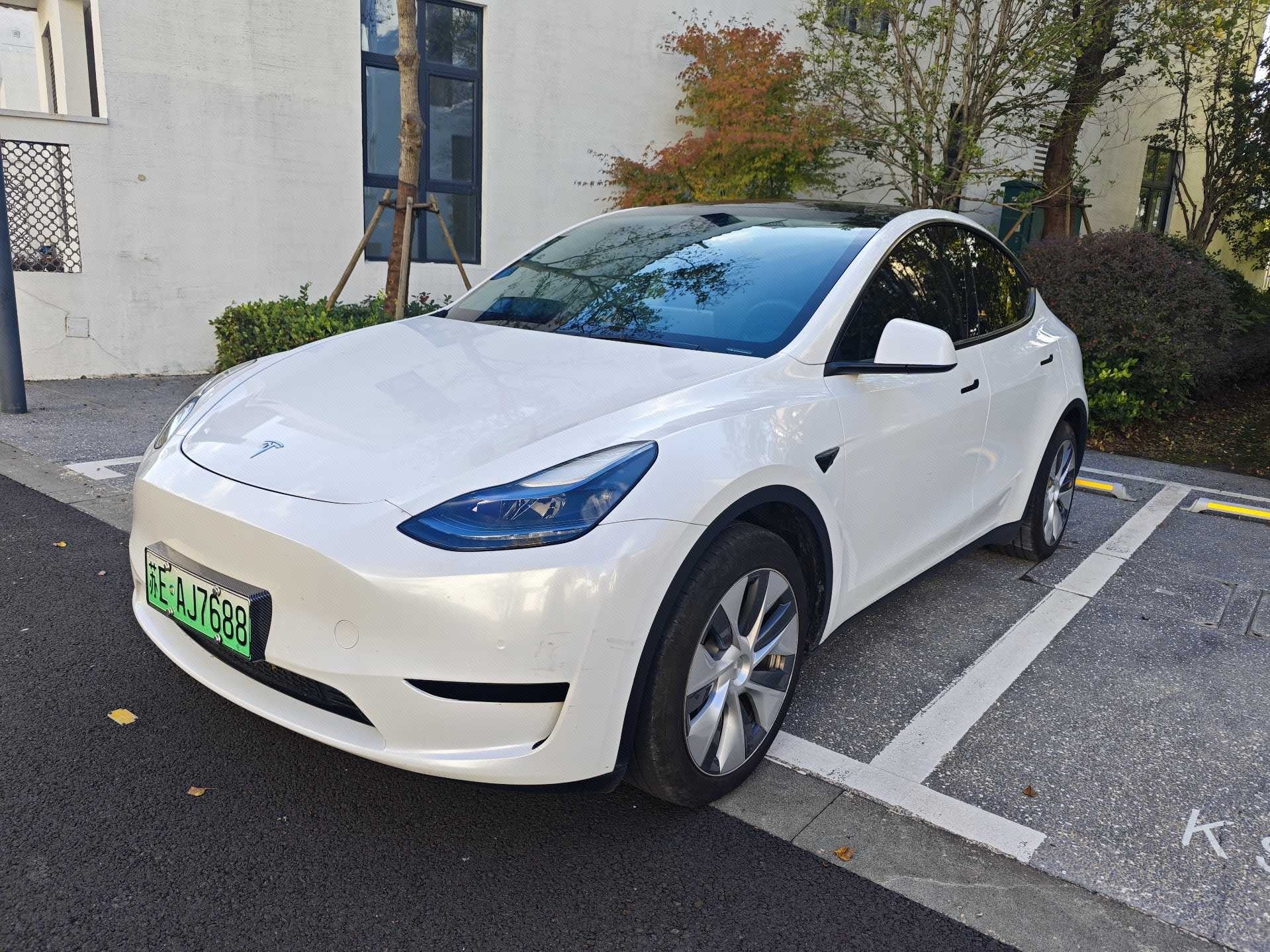 Tesla Model Y 2023 imagem de carro 