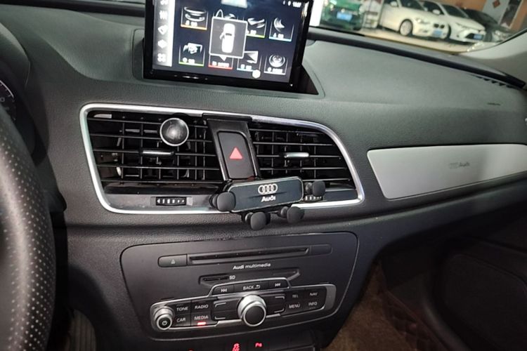 Audi Q3 2016 #17 Audi Q3 2016 car image #17