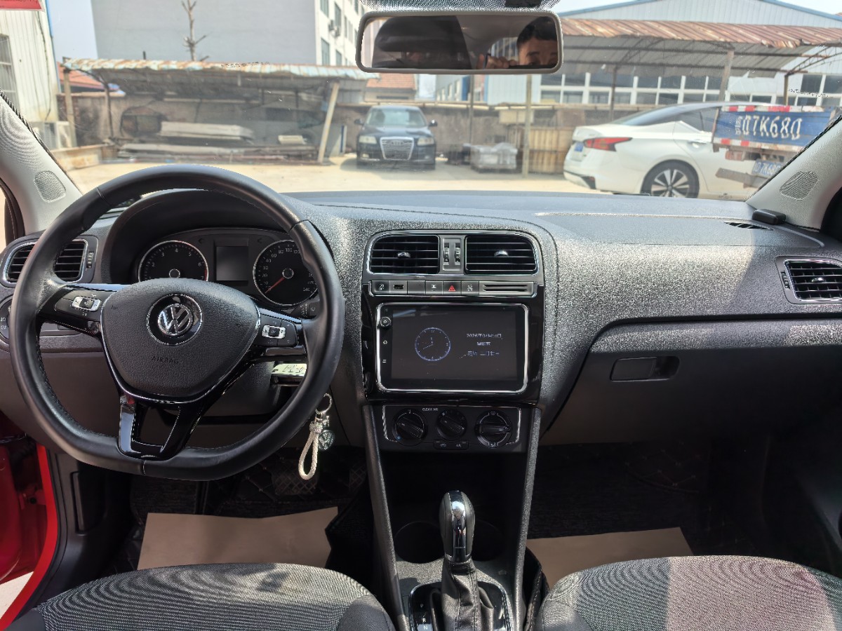 Volkswagen Polo 2019 car image #9
