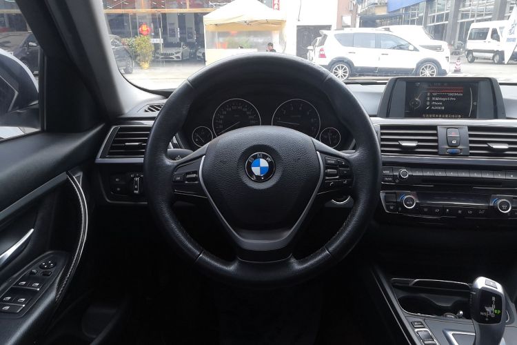 BMW 3 Series 2017 #11 BMW 3 Series 2017 car image #11