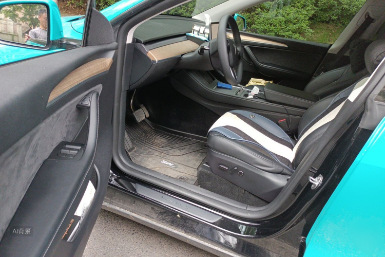 Tesla Model Y 2023 #18 Tesla Model Y 2023 car image #18