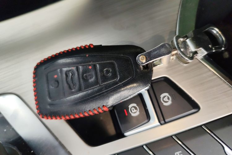 GEELY Coolray 2020 immagine di auto #9