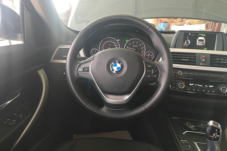 BMW 3 Series GT 2017 #15 BMW 3 Series GT 2017 car image #15