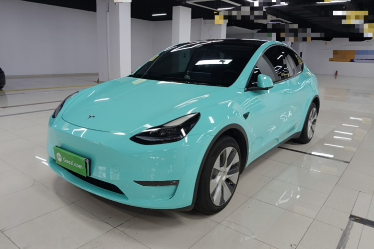 Tesla Model Y 2022 car image #2
