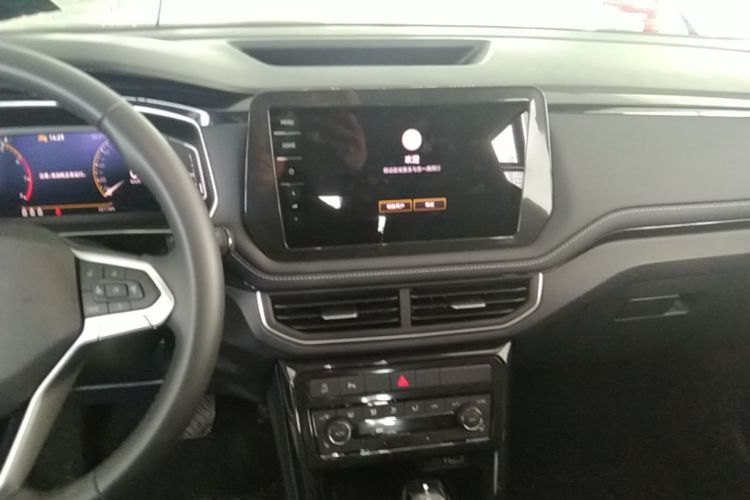 Volkswagen Tharu 2025 صورة سيارة #13
