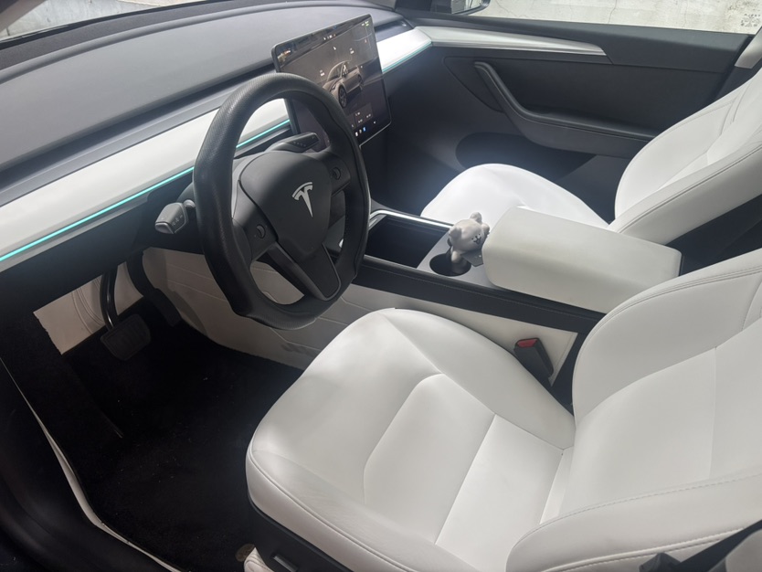 Tesla Model Y 2024 #4 Tesla Model Y 2024 car image #4