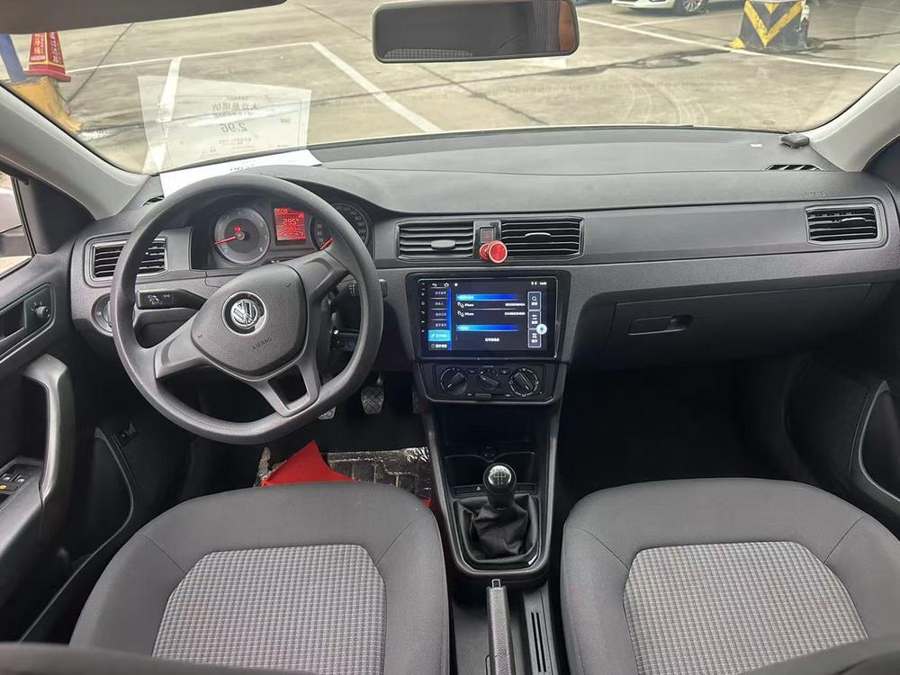 Volkswagen Santana 2019 car image #10