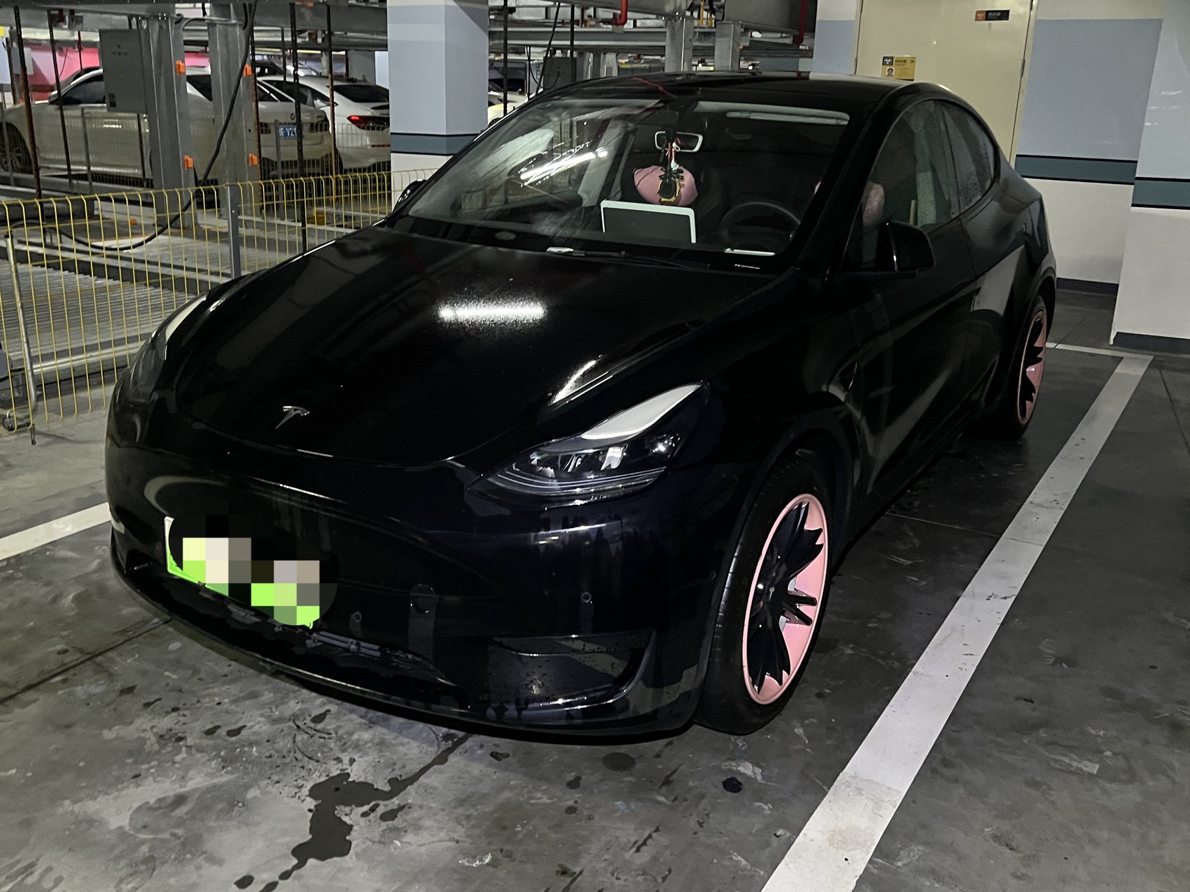 Tesla Model Y 2023 Tesla Model Y 2023 car image