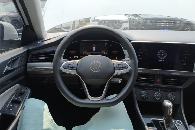 Volkswagen Bora 2023 #15 Volkswagen Bora 2023 car image #15