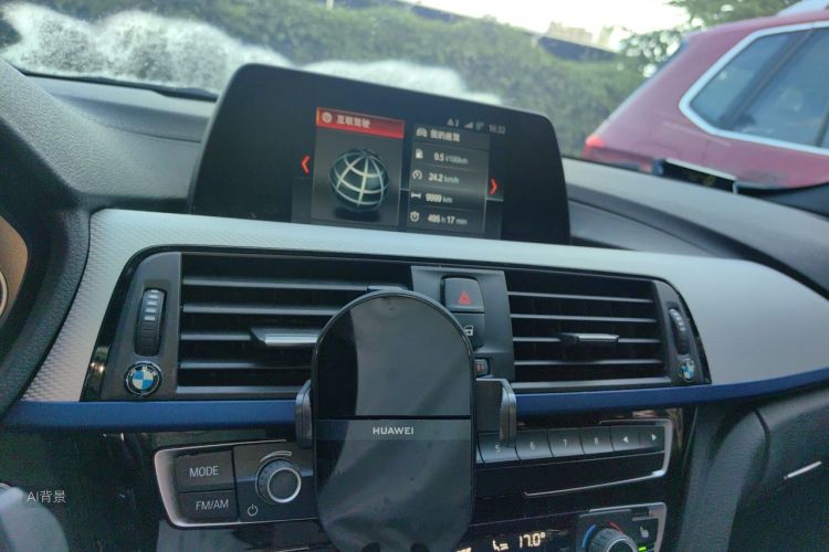 BMW 3 Series 2018 car image #15