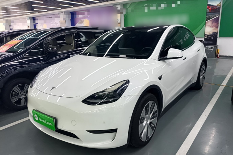 Tesla Model Y 2022 #2 Tesla Model Y 2022 car image #2