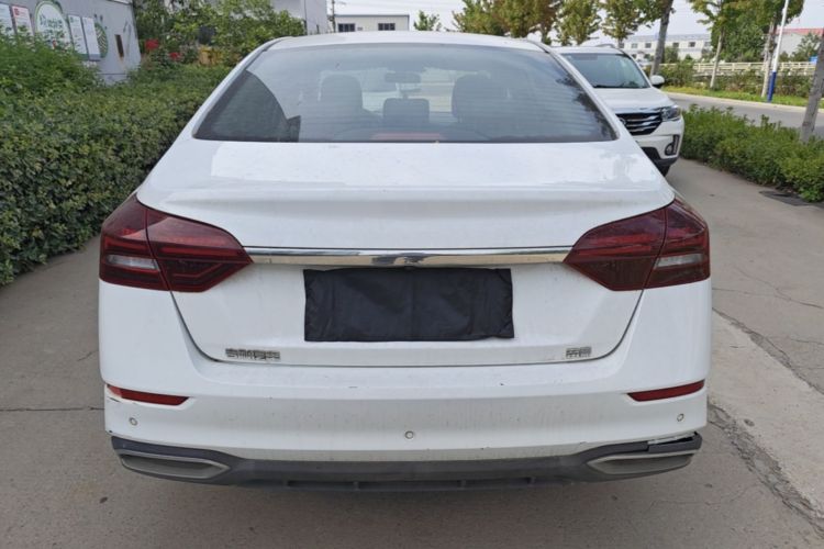 GEELY Emgrand 2021 car image #6