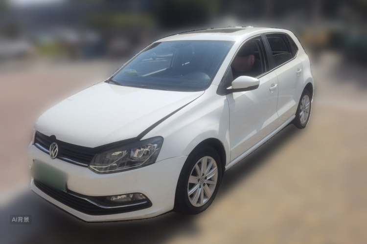 Volkswagen Polo 2015 car image #2