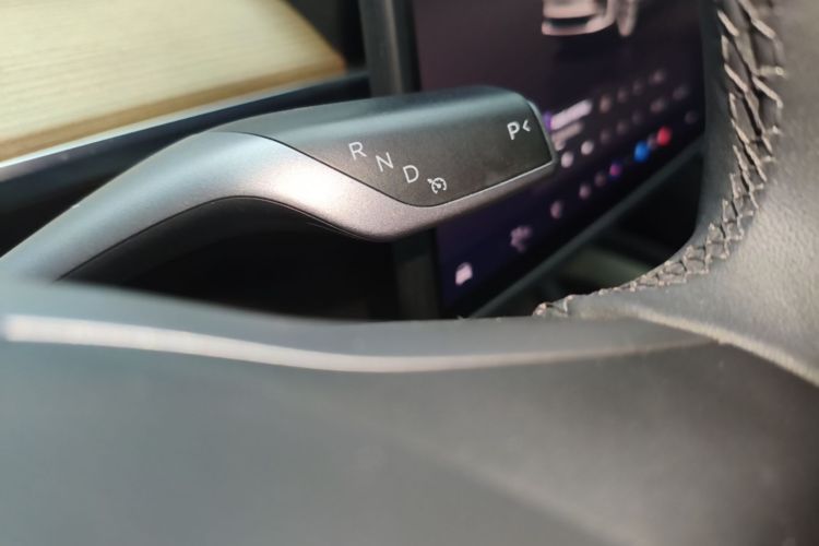 Tesla Model 3 2023 car image #14