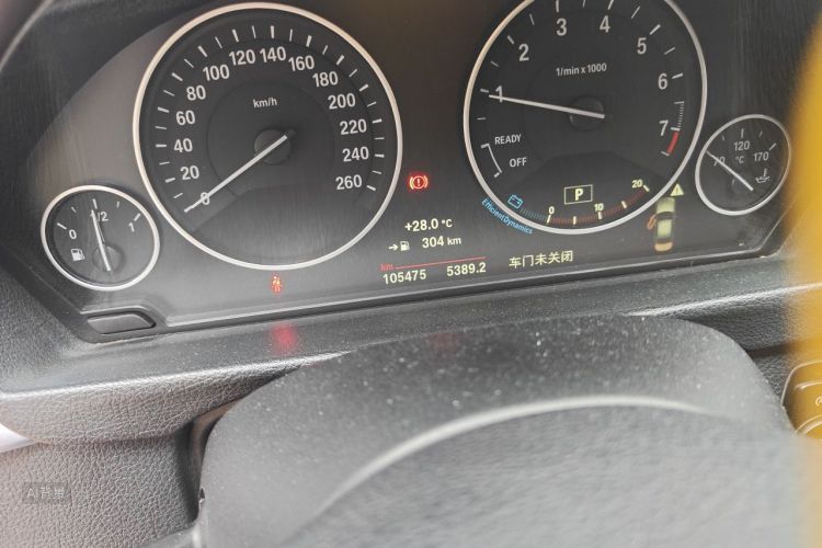 BMW 3 Series 2018 car image #14