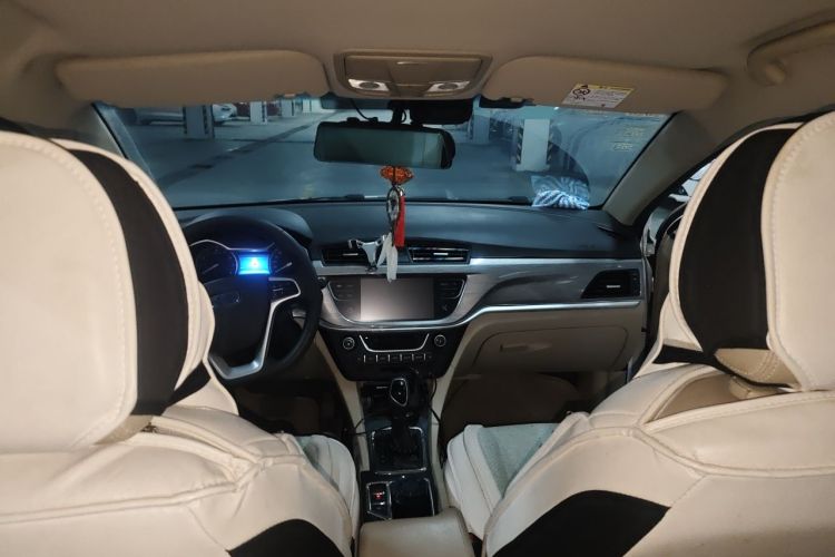 GEELY Emgrand 2018 car image #16