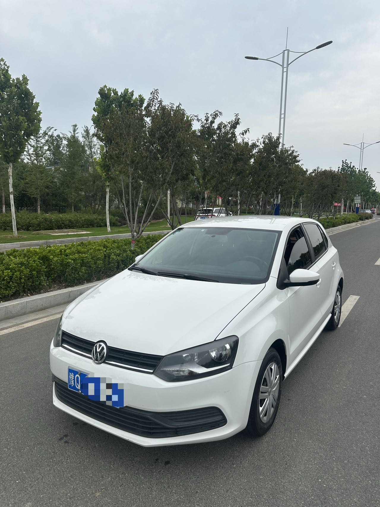 Volkswagen Polo 2017 Volkswagen Polo 2017 car image