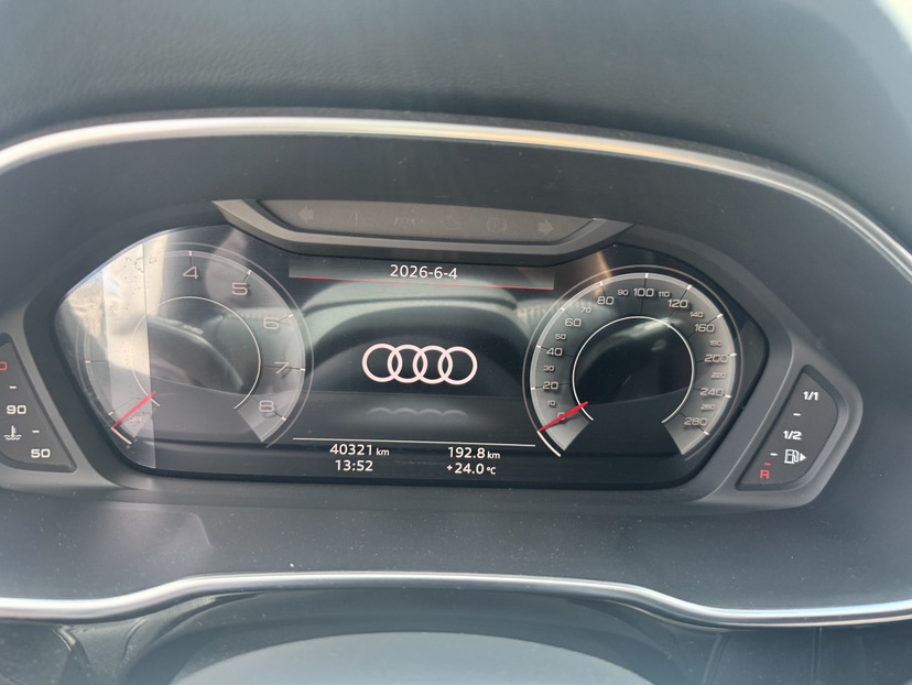 Audi Q3 2022 car image #6