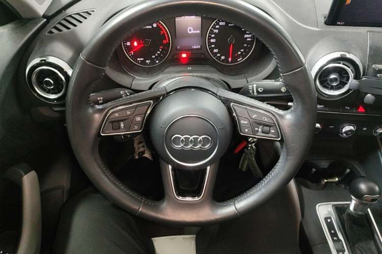 Audi A3 2017 car image #11