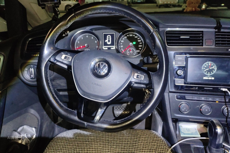 Volkswagen Golf 2018 imagen de coche #12