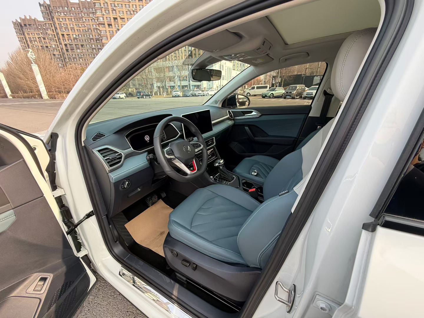Volkswagen Tharu 2024 imagen de coche #7