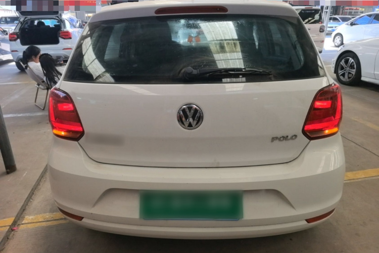 Volkswagen Polo 2016 car image #6