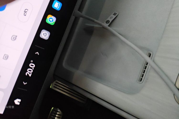 MI SU7 2024 immagine di auto #10