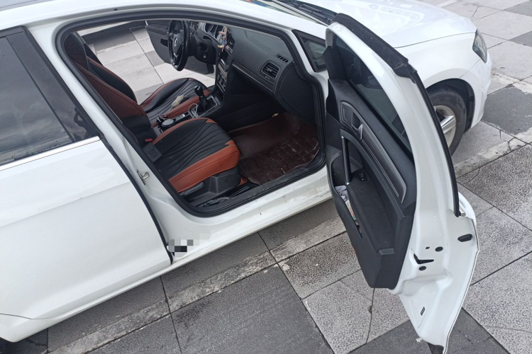 Volkswagen Golf 2016 car image #27