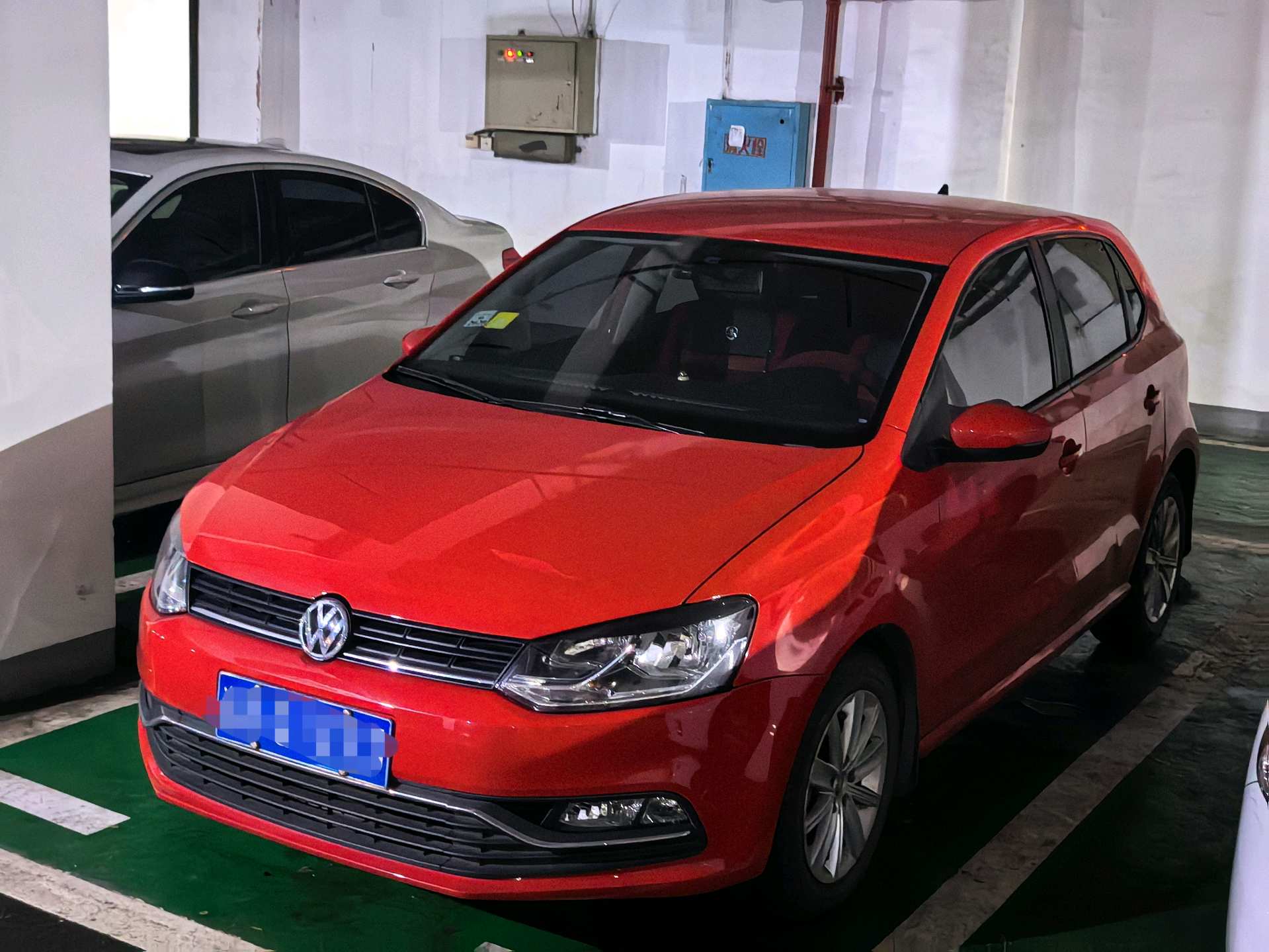 Volkswagen Polo 2016 car image 