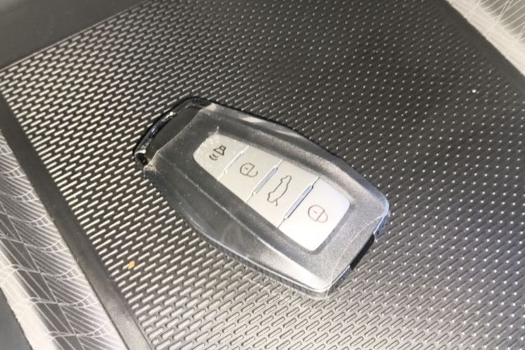 GEELY Emgrand 2026 car image #9