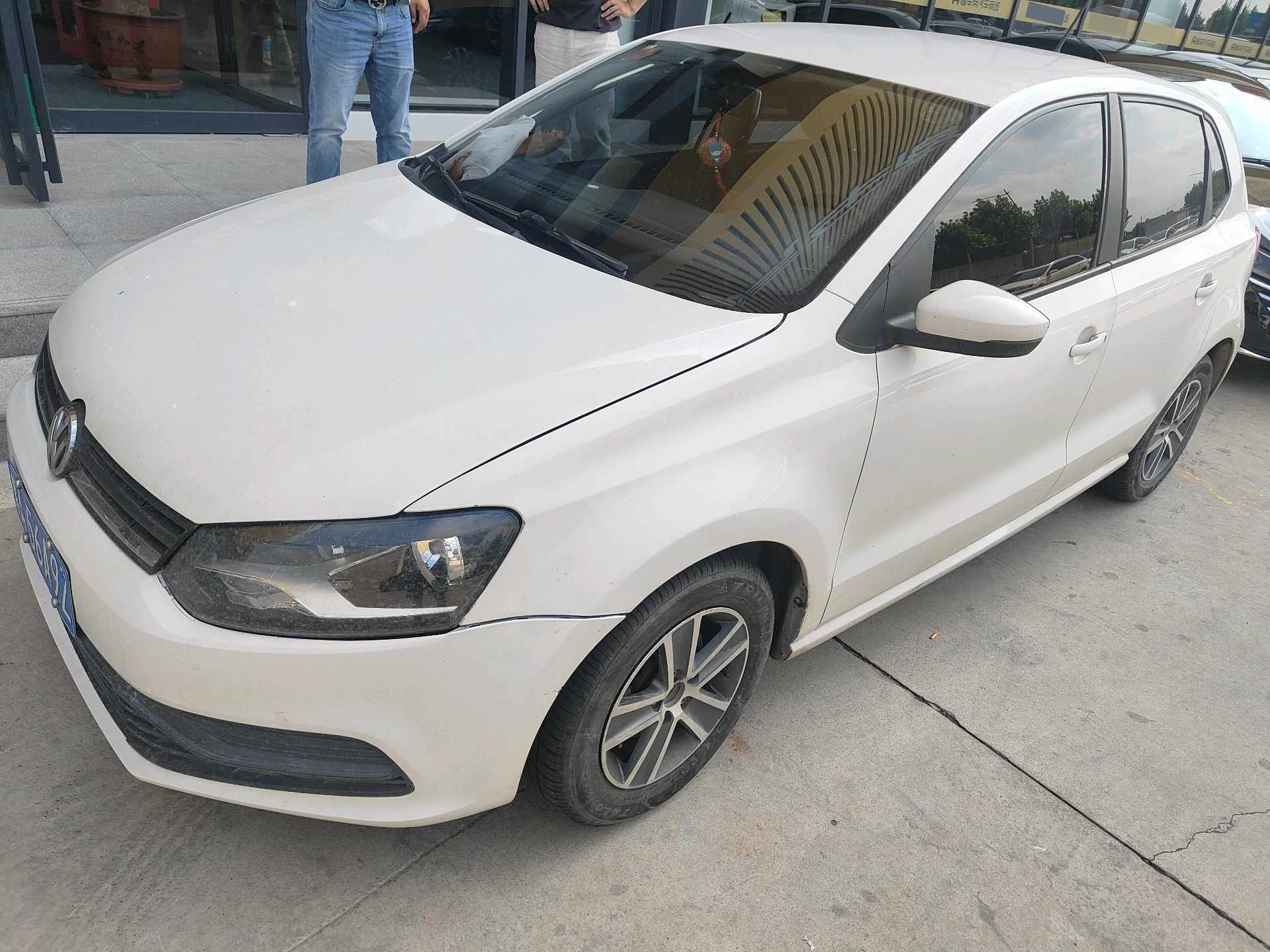 Volkswagen Polo 2016 car image 