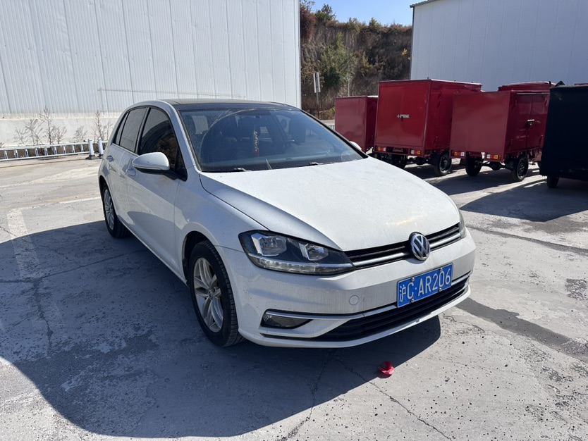 Volkswagen Golf 2018 immagine di auto 