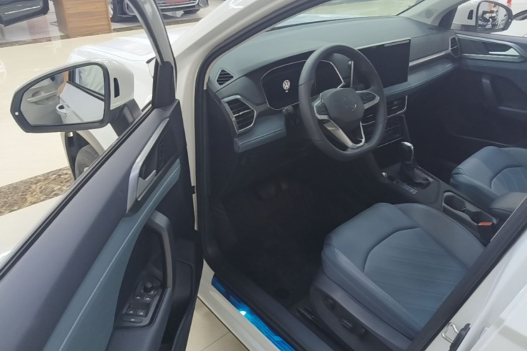Volkswagen Tharu 2025 car image #16