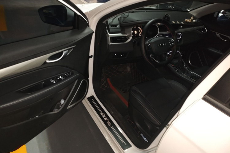 GEELY Emgrand 2020 #16 GEELY Emgrand 2020 car image #16