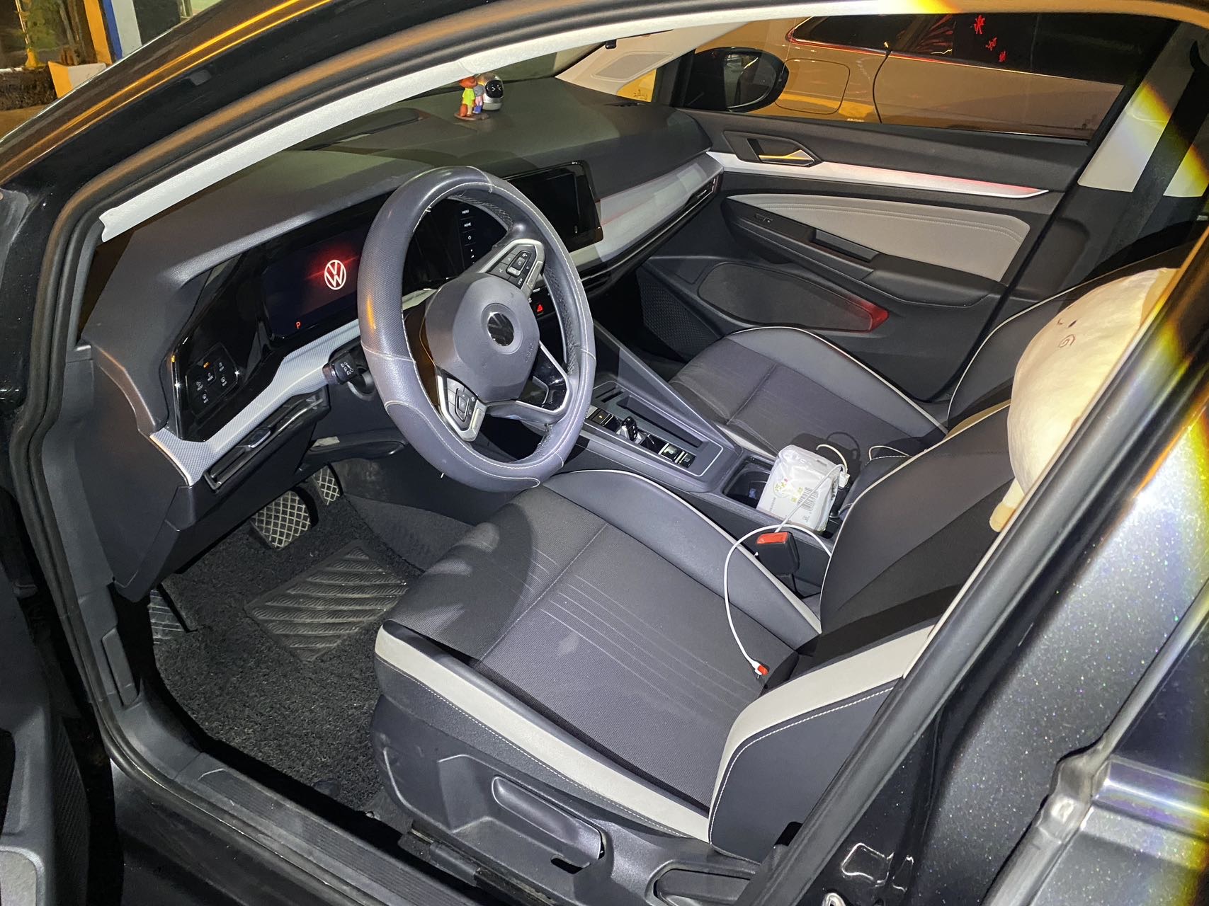 Volkswagen Golf 2021 car image #5