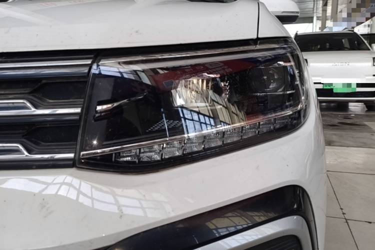 Volkswagen T-Cross 2020 car image #28