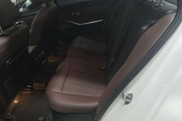 BMW 3 Series 2022 #17 BMW 3 Series 2022 immagine di auto #17